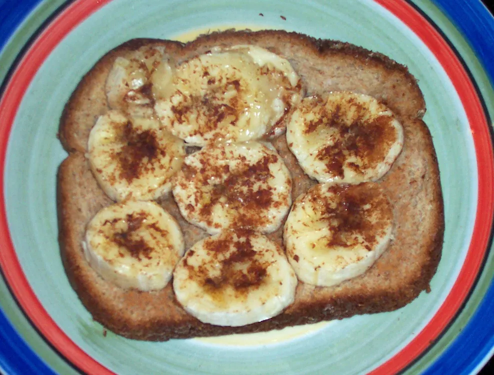 3-Ingredient Cinnamon Banana Slice