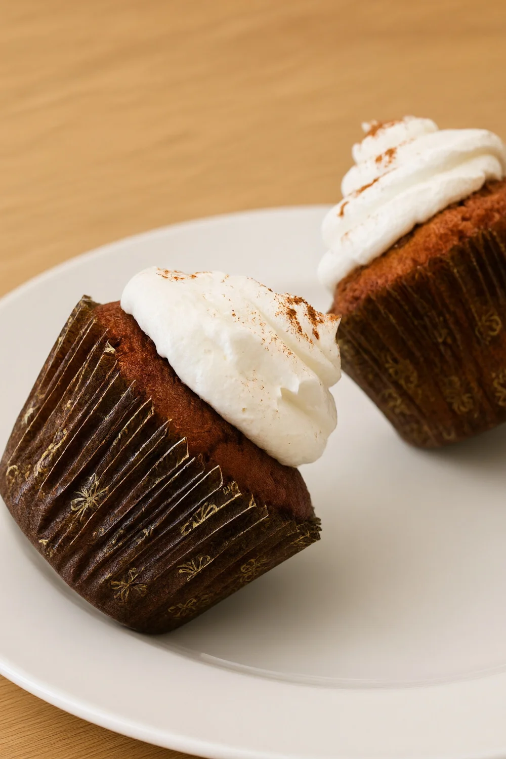 3 Ingredient Pumpkin Spice Cupcakes — a vegan Dessert recipe