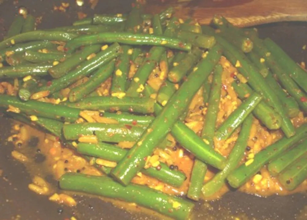 Achingya Thoren (Kerala Style Green Bean Curry)
