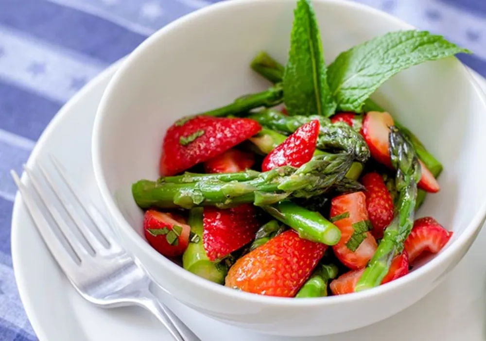 Asparagus, Strawberry and Mint Salad
