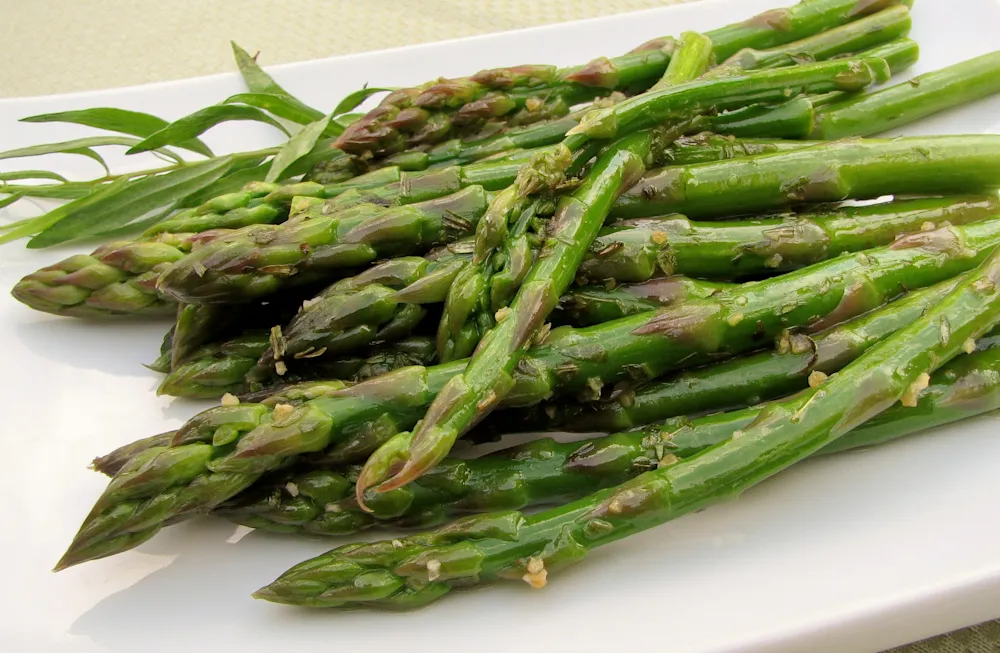 Asparagus With Lemon and Tarragon