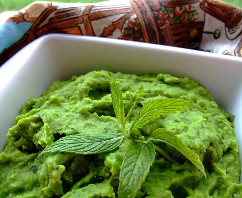 Auntie Fanny's Pea and Mint Mash