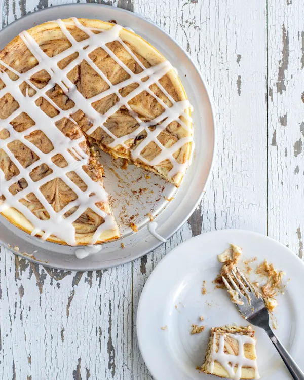 Gooey Cinnamon Roll Cheesecake — Desserts recipe