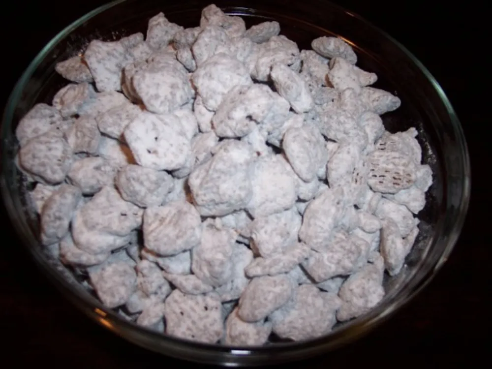 Puppy Chow — Desserts recipe