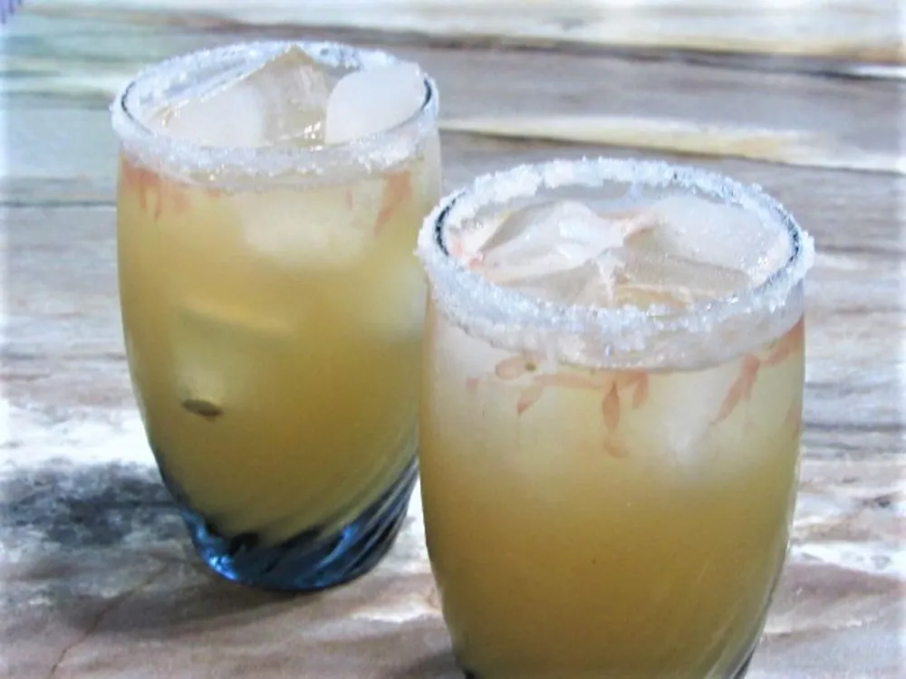 Honey Paloma Cocktail — Drinks recipe