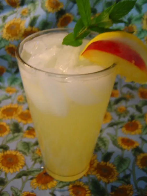 Peach Lemonade — Drinks recipe