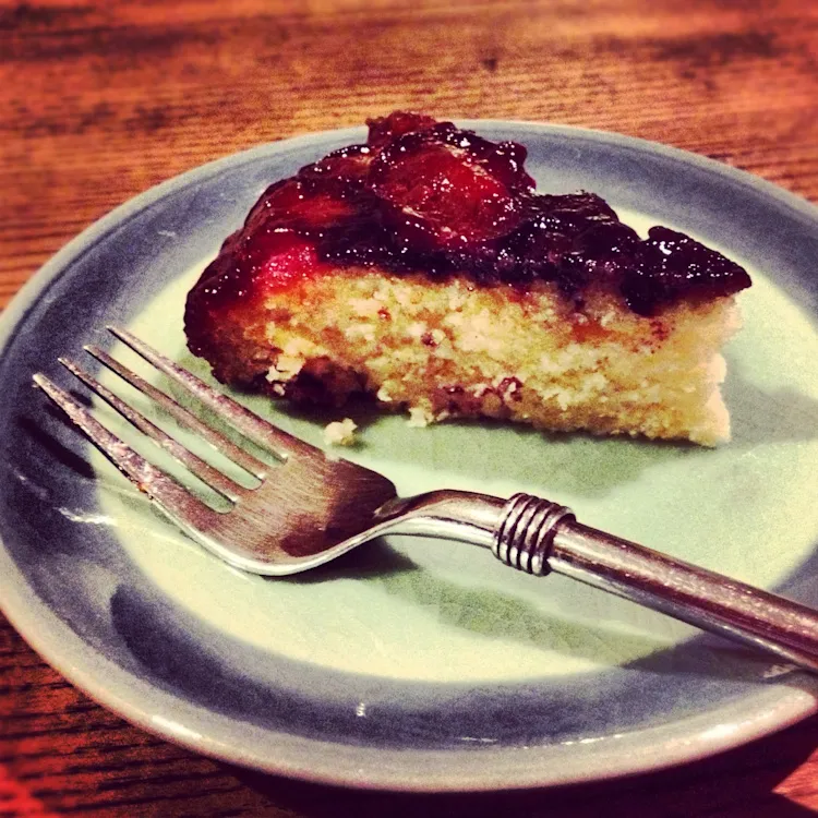 Fresh Plum and Blueberry Upside Down Cake - the Vegan Version — Desserts recipe